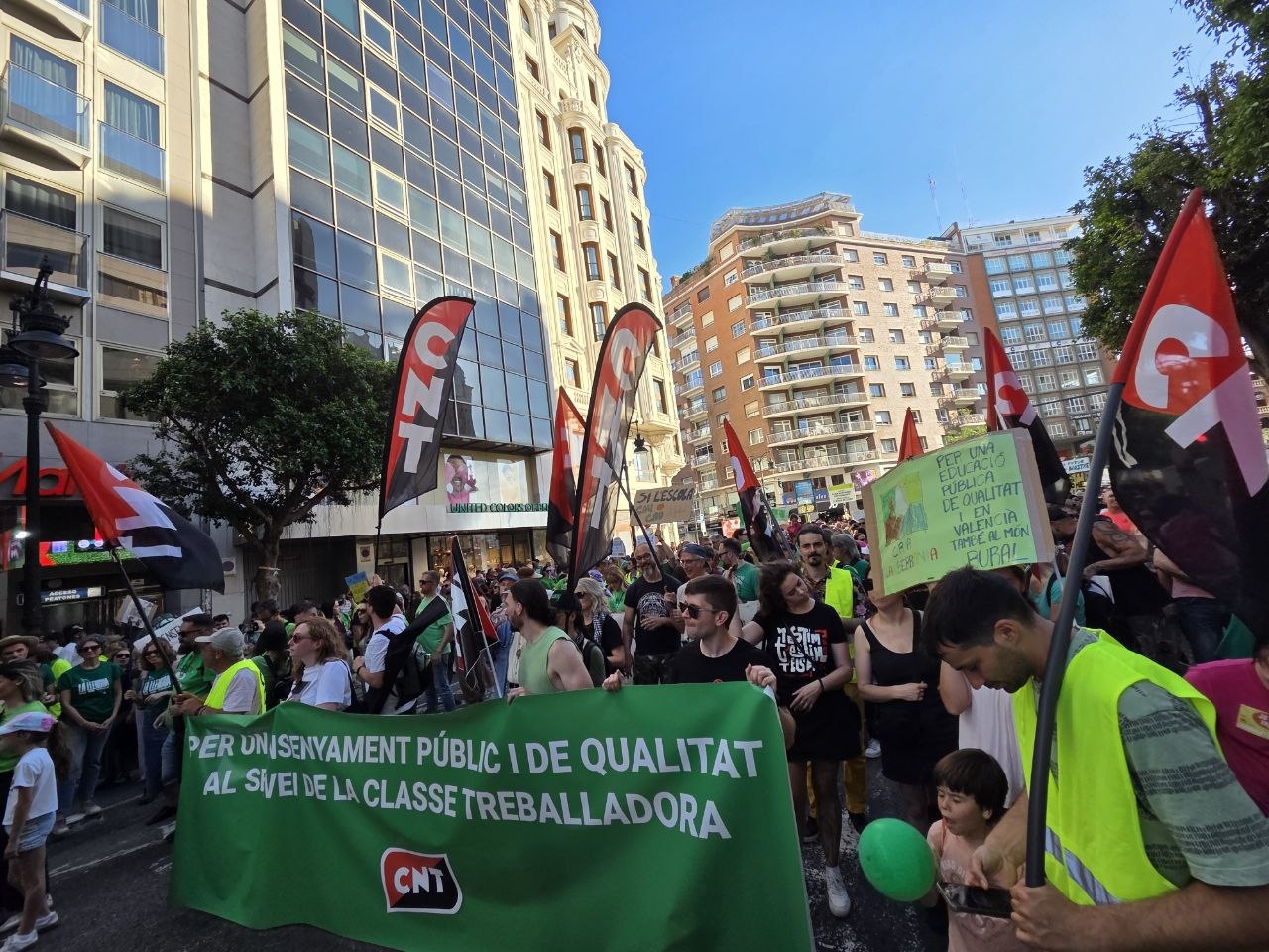 COMUNICADO DE LOS SINDICATOS CONVOCANTES DE LA HUELGA INDEFINIDA EN EDUCACIÓN (CGT – CNT – COS – CSO)